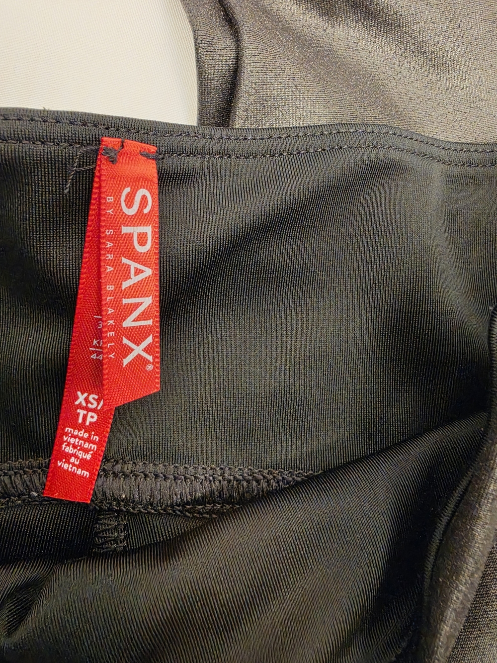 Spanx Black Faux Leather Moto Leggings Shaping High Rise Pants Size XS - Picture 4 of 4